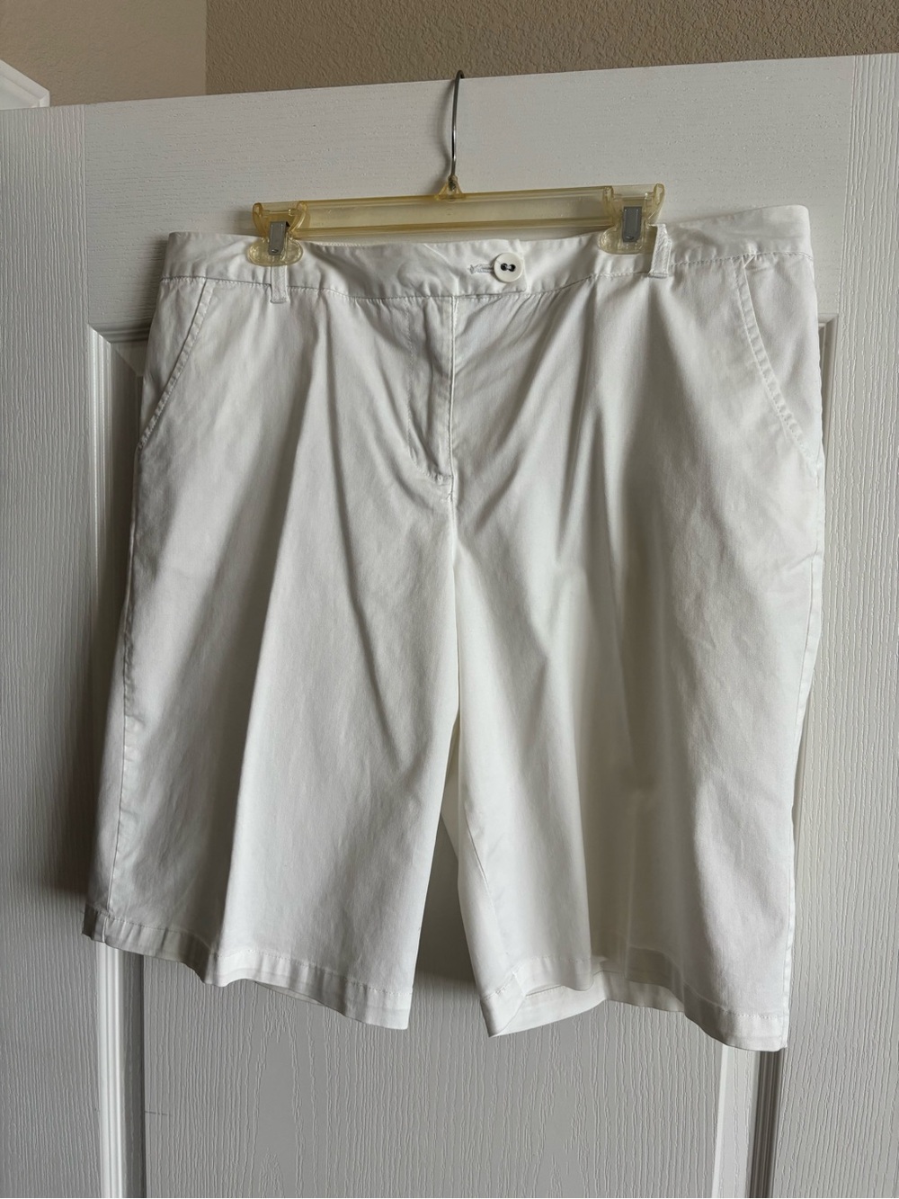 Classic Women's White Cotton Shorts